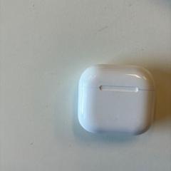 Eletrónica - Earpod Case Wit, como reportado por Regio Oost-Vlaanderen utilizando o iLost