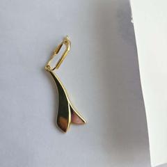 Hanger Geelkleurig، كما تم الإبلاغ عنه بواسطة Haaglanden Medisch Centrum عبر iLost