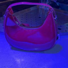 Poltsa Red, gisa salatu by Club Nyx/Exit Café iLost erabiliz