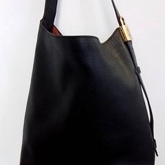 Táska, amint azt Hermes Eindhoven az iLost segítségével jelentette.