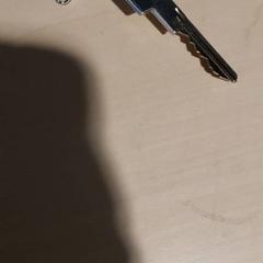 Keys, as reported by Regio Antwerpen - Brussel using iLost
