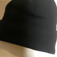 Vêtements - Muts Zwart, a été signalé par Regio Oost-Vlaanderen utilisant iLost