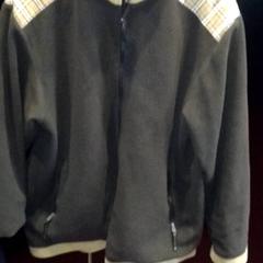 Casaco, como reportado por TivoliVredenburg utilizando o iLost