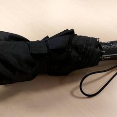 Paraply - zwart, rapporterat av Centraal magazijn med iLost