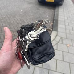 Sleutels incl leren hoes, iLost'a bildirildiği gibi