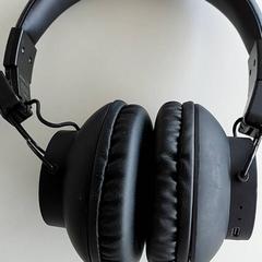 Eletrónica - Hoofdtelefoon, como reportado por Centraal magazijn utilizando o iLost