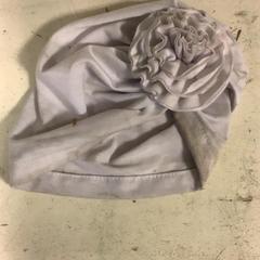 Gorro de bebé, segundo informou Artis usando iLost