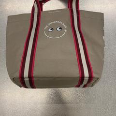 Bolsa, segundo informou IKEA Tokyo-Bay usando iLost