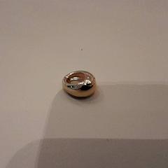 Brinco, como reportado por Van der Valk Hotel Schiphol utilizando o iLost