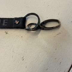 Sangle, a été signalé par Het Amsterdamse Winterparadijs utilisant iLost