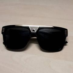 Sunglasses, as reported by Arriva Oost-Brabant using iLost