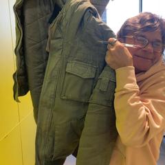 Jaqueta Green, segons ha informat MEININGER Hotel Berlin East Side Gallary mitjançant iLost