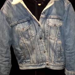 Spullen uit kluisje, jak nahlášeno TivoliVredenburg pomocí iLost