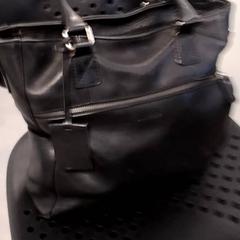 Håndveske, som rapportert av Arriva Infoshop Enschede ved bruk av iLost