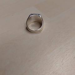 Bijoux & Bague Couleur argent, a été signalé par IKEA Toulouse utilisant iLost