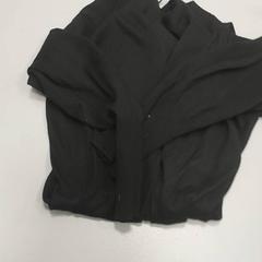 Kleding - gillet zwart, ha sido reportado por Centraal magazijn con iLost