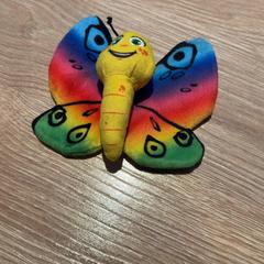 Knuffel Regenboog, come riportato da Van der Valk Hotel Eindhoven - Best utilizzando iLost