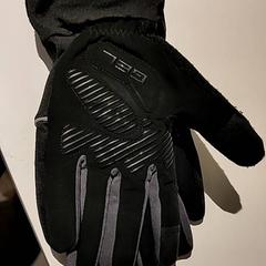 Handschuhe Zwart, gemeldet von Bibliotheek Neude (Utrecht) über iLost