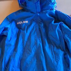 Jas Kelme blauw, zoals gemeld door Familiepark Drievliet met iLost