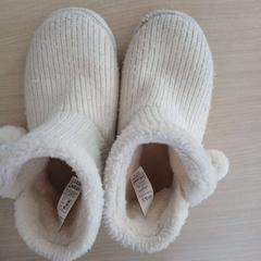 Schuh, gemeldet von Amsterdam ID Aparthotel über iLost