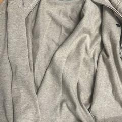 Pull, a été signalé par Sheraton Brussels Airport Hotel utilisant iLost