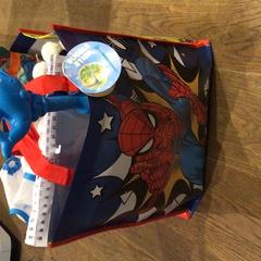 Zabawki dzieci, zgłoszono przez Van der Valk Hotel Amsterdam Zuidas przy użyciu iLost