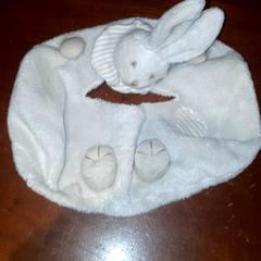 Chapéu de bebé, como reportado por Grand Hotel Amrath Kurhaus utilizando o iLost