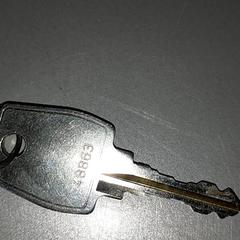 Chiavi, come riportato da Regio Antwerpen - Brussel utilizzando iLost