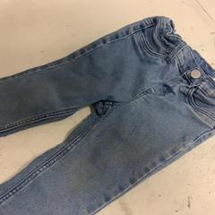 Jeans, as reported by Artis using iLost