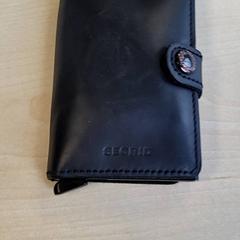 Portafogli Staats, come riportato da Connexxion Haarlem IJmond utilizzando iLost