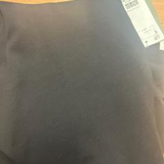 Dress, como reportado por The Dominican utilizando o iLost