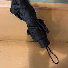 アンブレラ がiLostで Familie Resort Molenwaard によって報告されました