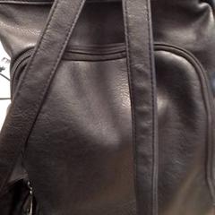 배낭 Zwart, iLost를 사용하여 Qbuzz Fryslân에 보고됨