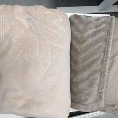 毛布 deky がiLostで IKEA Praha – Černý Most によって報告されました
