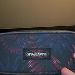 Estutxe, gisa salatu by Regio Limburg - Leuven iLost erabiliz