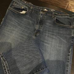 Jeans, ha sido reportado por Van der Valk Hotel Amsterdam-Amstel con iLost