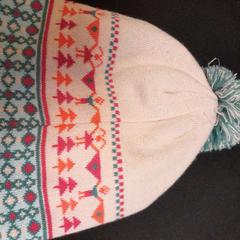 Gorro blanc bleu et rose, ha sido reportado por TCL con iLost
