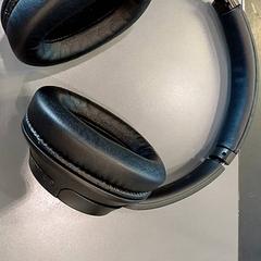 Hodetelefoner zwart, som rapportert av Qbuzz GD Groningen HS ved bruk av iLost