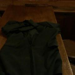 Chaqueta Zwart colbert, ha sido reportado por Café Leentje con iLost