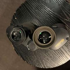 Kikkert Dark olive green + black, som rapportert av Leonardo Hotel Amsterdam Rembrandtpark ved bruk av iLost