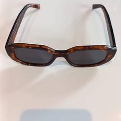 Okulary słoneczne, zgłoszono przez Arriva Limburg Zuid przy użyciu iLost