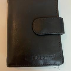 Portafoglio Hillen (wildeburg), come riportato da Gemeente Amsterdam - Bureau Gevonden Voorwerpen utilizzando iLost