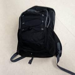 Mochila, segundo informou Qbuzz GD Groningen Peizerweg usando iLost