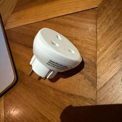 Adapter white, zoals gemeld door TWENTY EIGHT met iLost