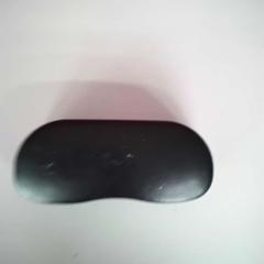 Custodia per gli occhiali à, come riportato da Twisto utilizzando iLost