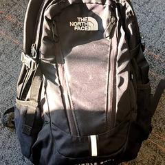 Rucksack Zwart Northface, gemeldet von Connexxion Amstelland-Meerlanden Schiphol Zuid über iLost