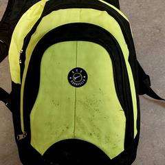 バックパック がiLostで Regio Oost-Vlaanderen によって報告されました