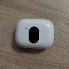 Earbudsdoosje, ha sido reportado por EBS OV Poeldijk con iLost