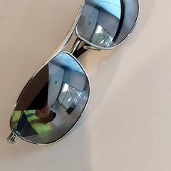 Lentes - Zonnebril, segundo informou Centraal magazijn usando iLost