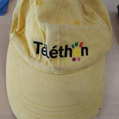 Czapka Telethon jaune, zgłoszono przez IKEA Mulhouse przy użyciu iLost